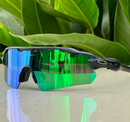 Visão Implacável: Oakley Radar: Domine o Campo com Visão Superior.