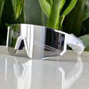 UV 400: seu olhar blindado: Proteja seus olhos dos raios UV nocivos com lentes de alta qualidade e tecnologia de ponta.