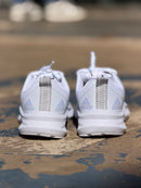 Tênis esportivo adidas rosa c branco
