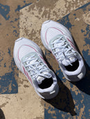 Tênis esportivo adidas rosa c branco