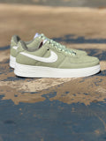 Tênis nike verde c branco