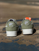 Tênis nike verde c branco