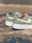 Tênis nike verde c branco