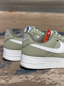 Tênis nike verde c branco