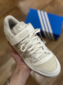 ADIDAS FORUM LOW (white/grey)
