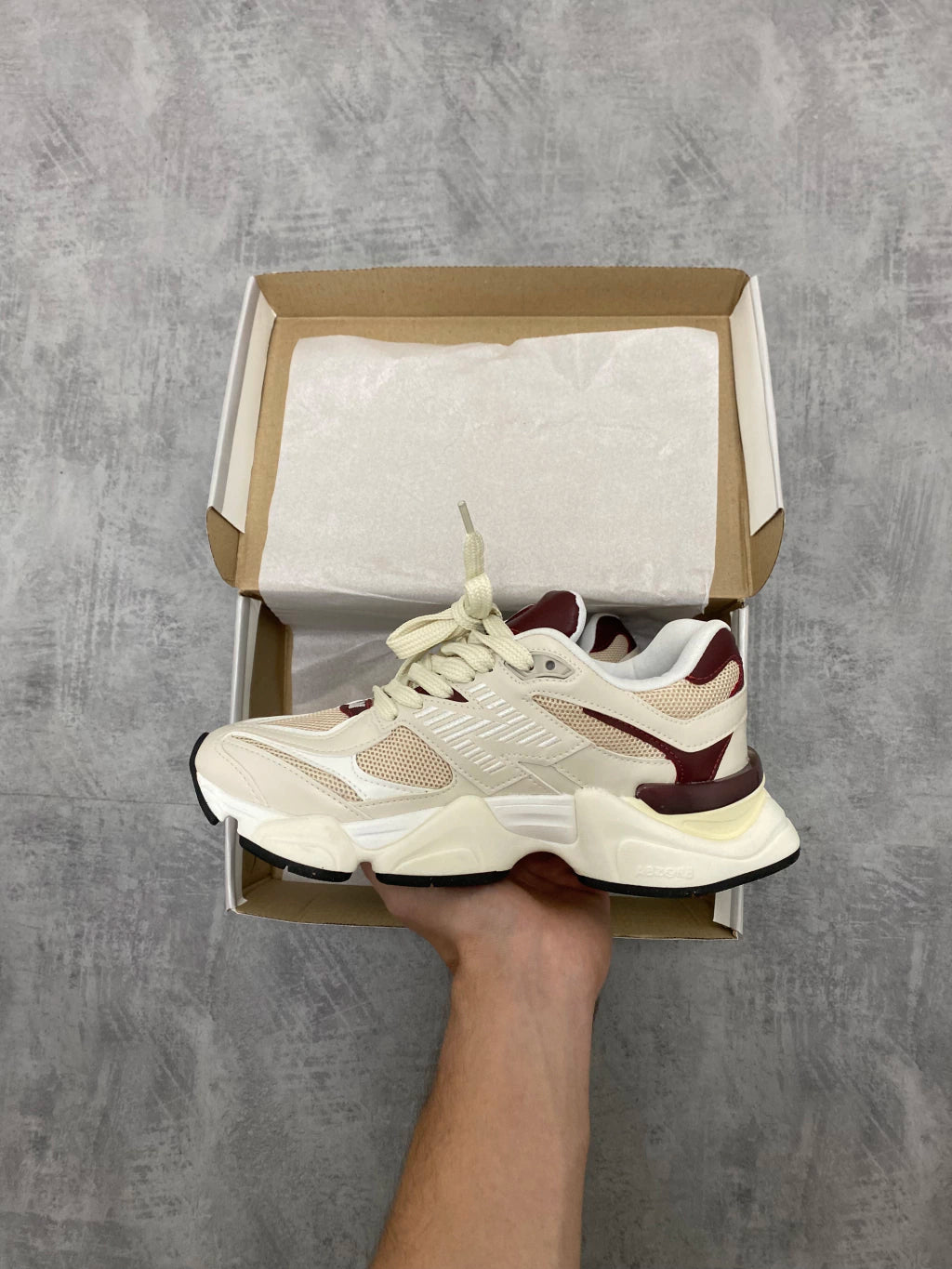 New Balance 9060 Branco e Vinho