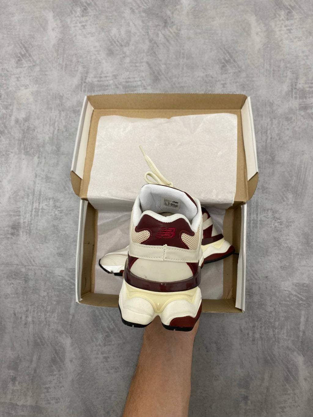 New Balance 9060 Branco e Vinho