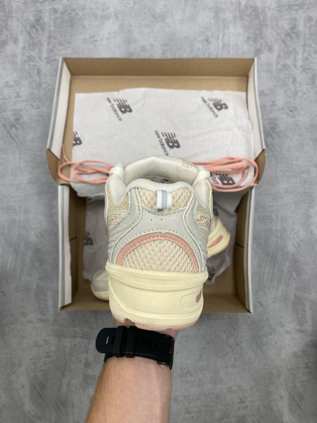 New Balance 530 Creme e Rosa
