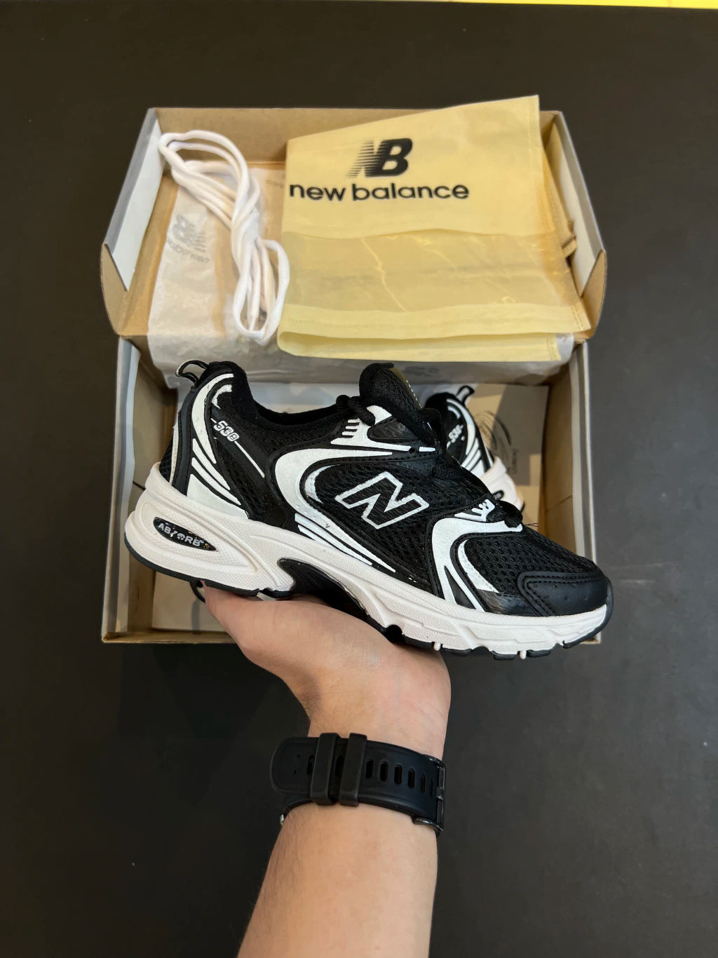 New Balance 530 Preto e Branco
