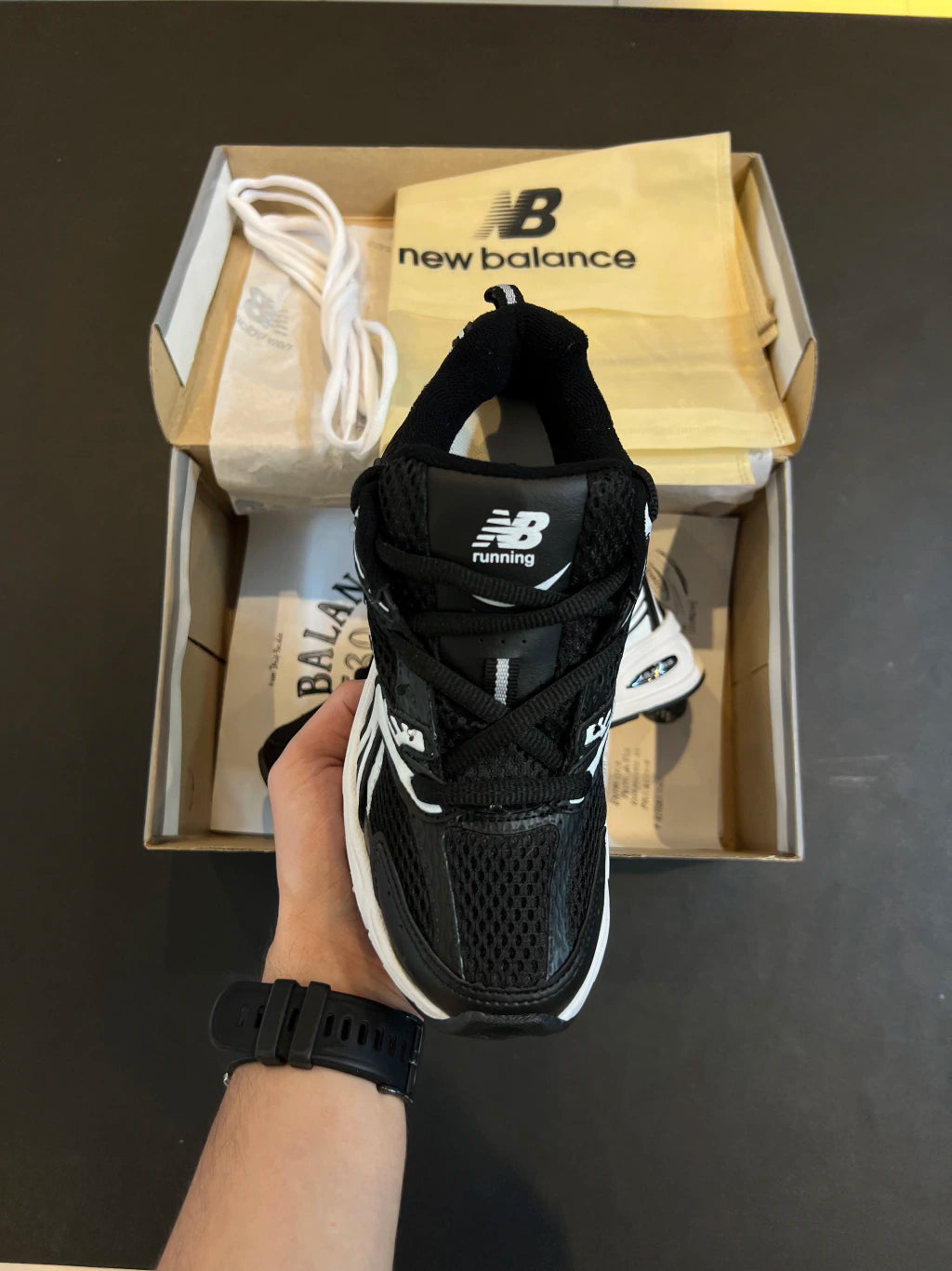 New Balance 530 Preto e Branco