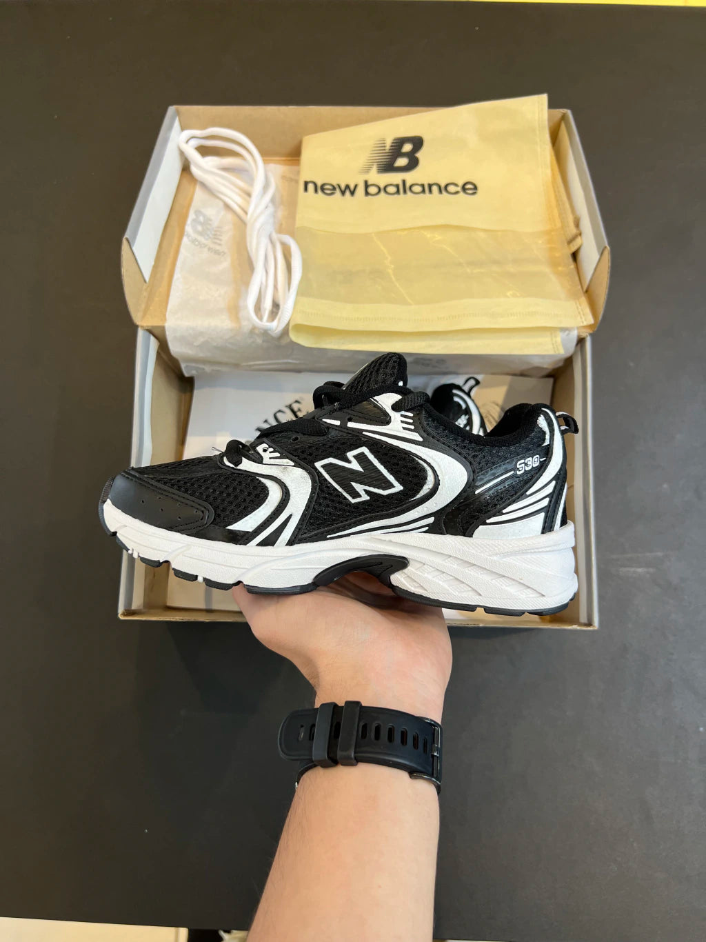New Balance 530 Preto e Branco