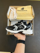 New Balance 530 Preto e Branco