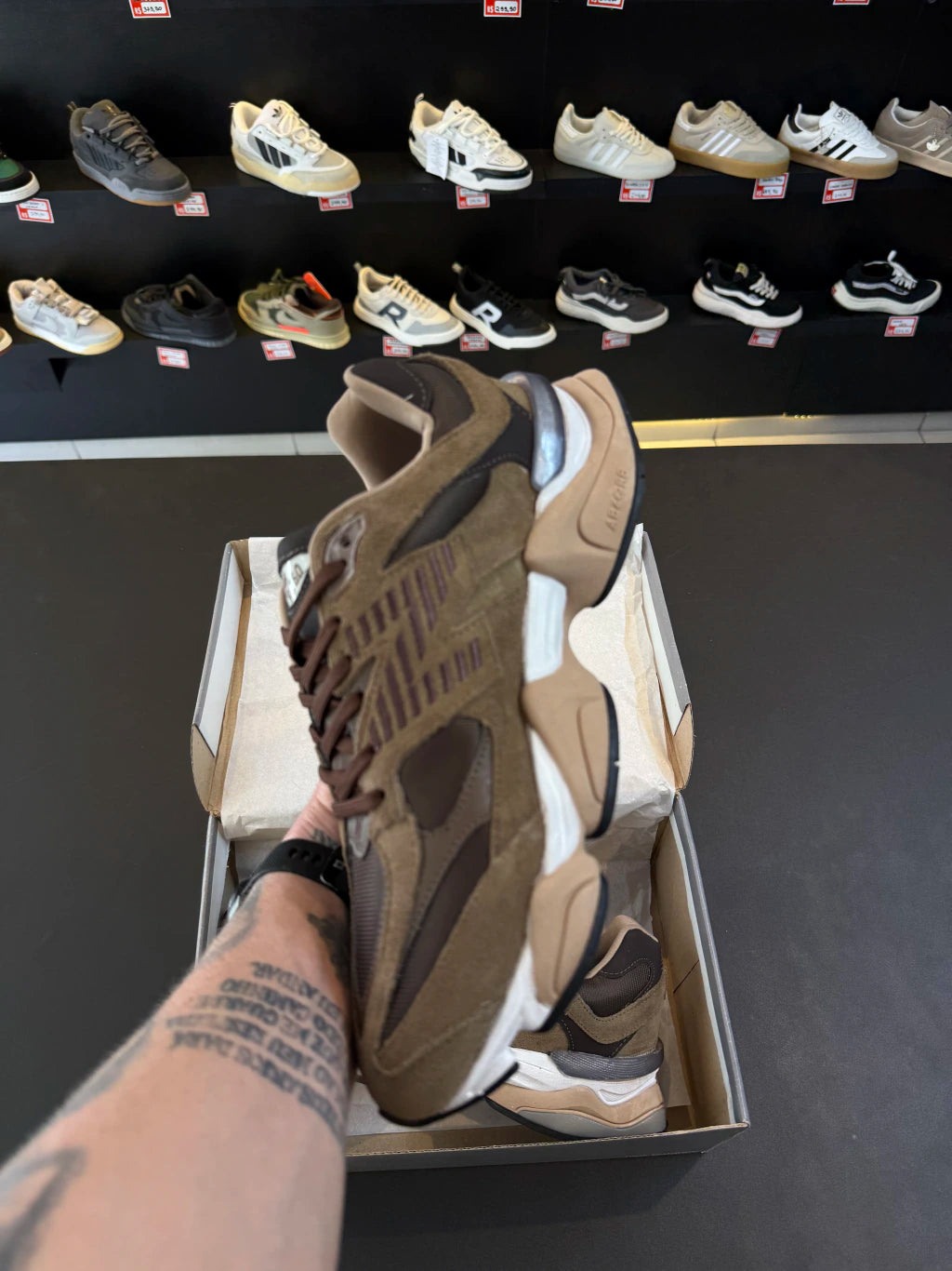 New Balance9060 Café